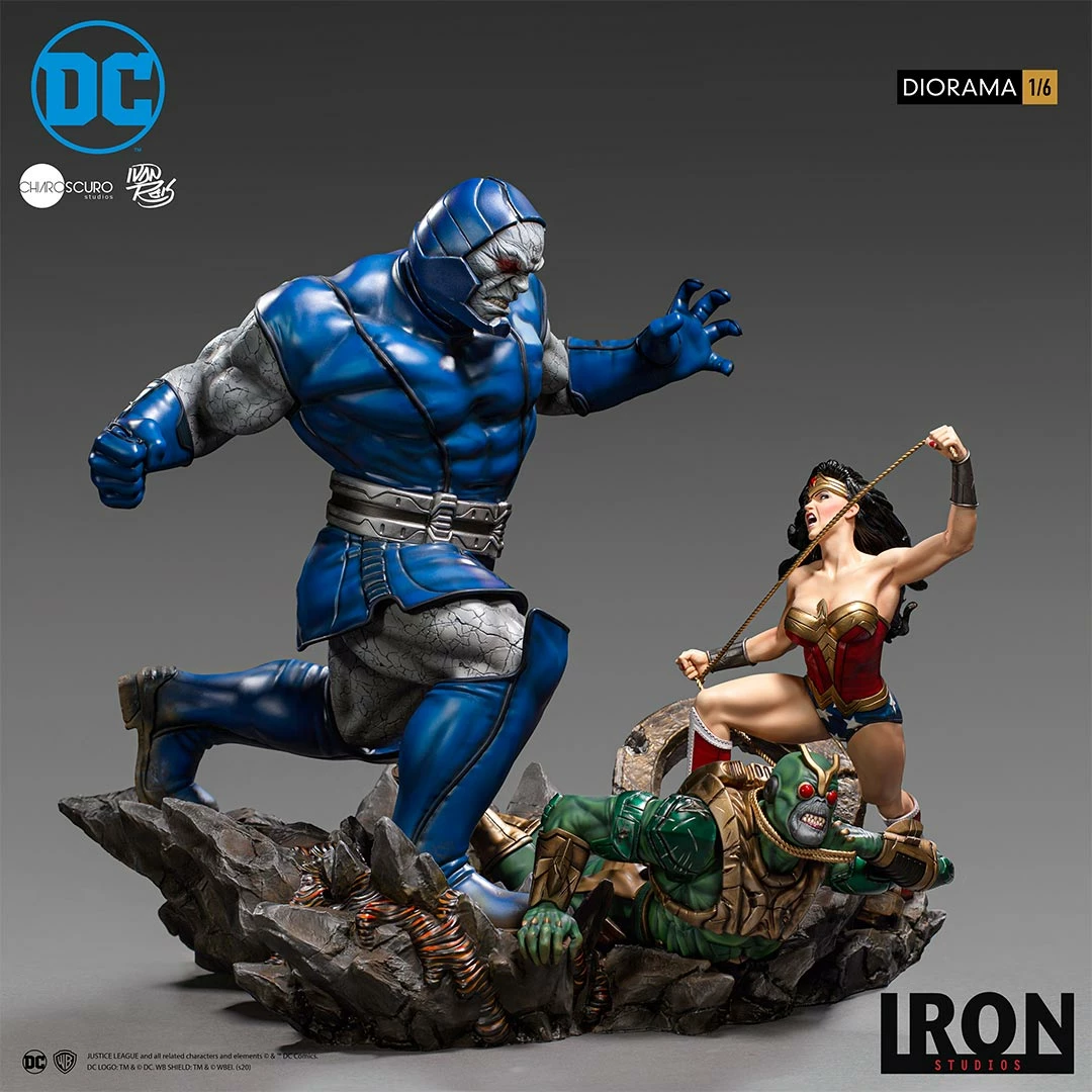 Wonder Woman Vs Darkseid Diorama 1/6 – DC Comics By Ivan Reis Iron Studios 3 Wonder Woman Vs Darkseid Diorama 1/6 – DC Comics By Ivan Reis Iron Studios