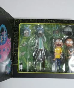 Rick & Morty Sixth Scale Figure Set By Mondo 24 Rick & Morty Sixth Scale Figure Set By Mondo