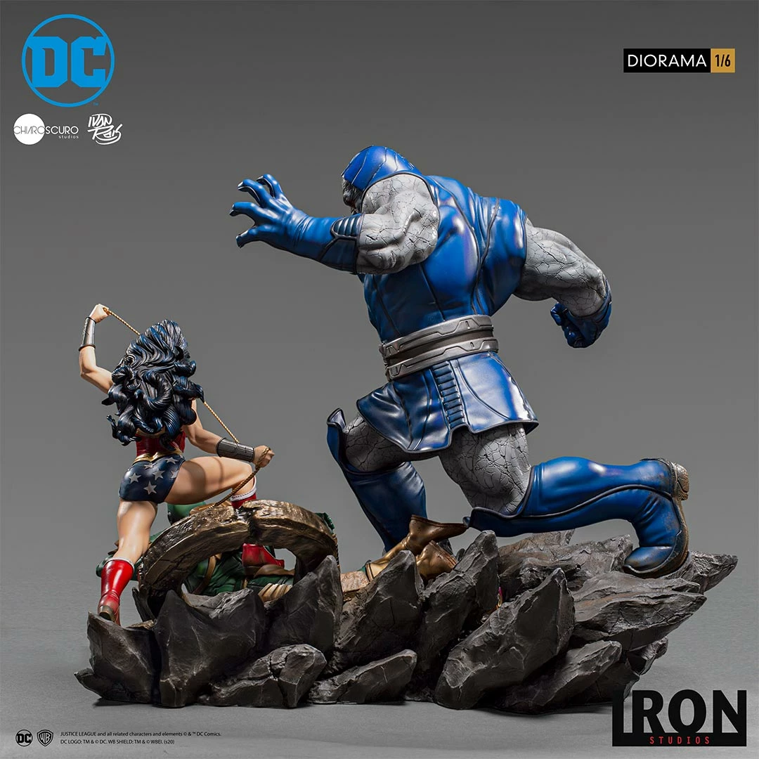 Wonder Woman Vs Darkseid Diorama 1/6 – DC Comics By Ivan Reis Iron Studios 9 Wonder Woman Vs Darkseid Diorama 1/6 – DC Comics By Ivan Reis Iron Studios