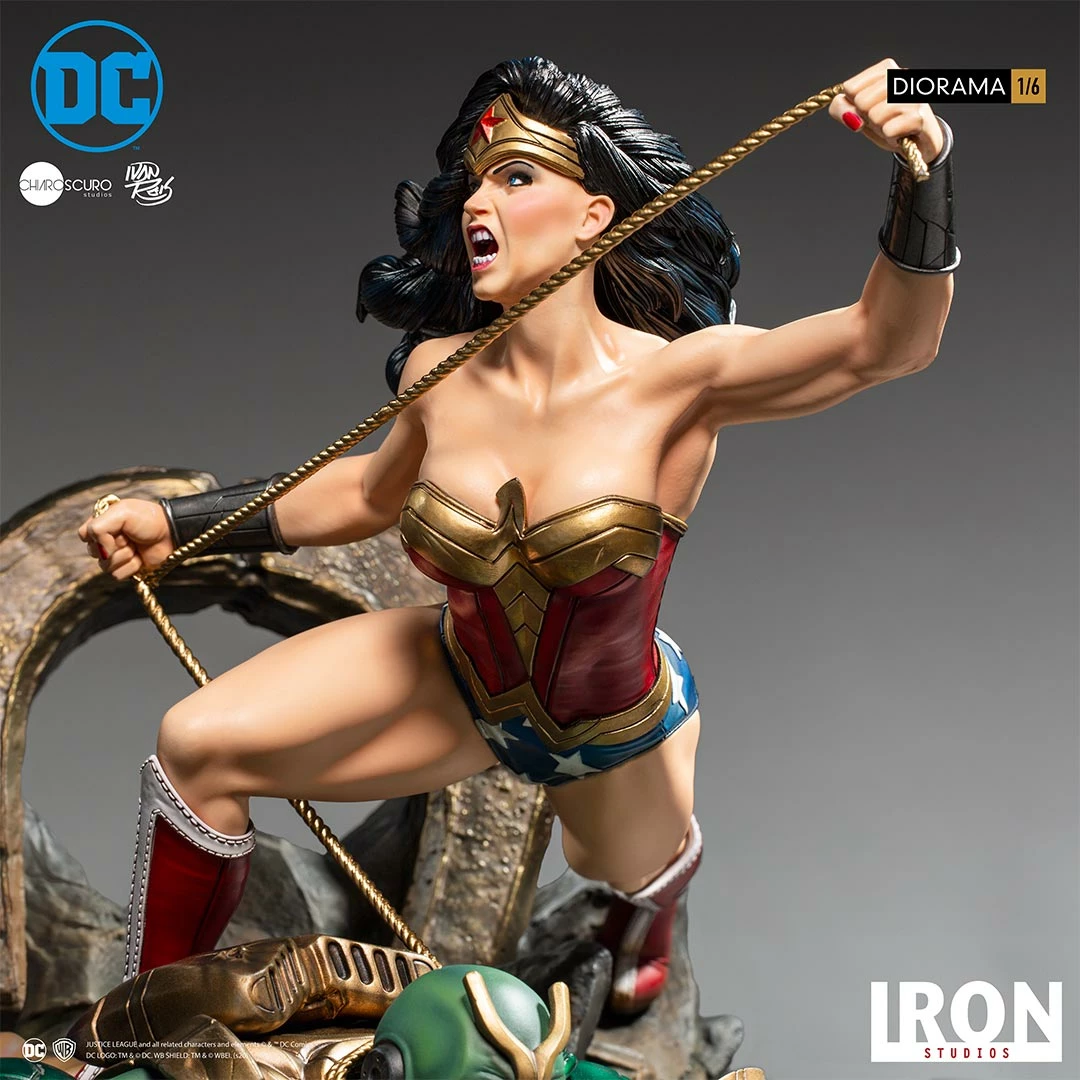 Wonder Woman Vs Darkseid Diorama 1/6 – DC Comics By Ivan Reis Iron Studios 6 Wonder Woman Vs Darkseid Diorama 1/6 – DC Comics By Ivan Reis Iron Studios