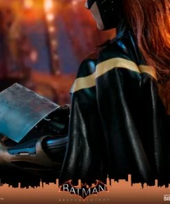Batgirl Sixth Scale Figure By Hot Toys Video Game Masterpiece Series - Batman: Arkam Knight 32 Batgirl Sixth Scale Figure By Hot Toys Video Game Masterpiece Series - Batman: Arkam Knight