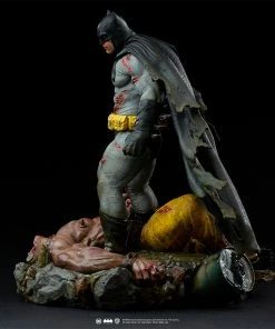 Batman: The Dark Knight Returns Sixth Scale Diorama By Iron Studios 31 Batman: The Dark Knight Returns Sixth Scale Diorama By Iron Studios