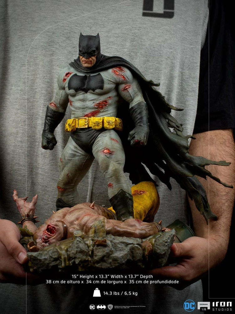 Batman: The Dark Knight Returns Sixth Scale Diorama By Iron Studios 8 Batman: The Dark Knight Returns Sixth Scale Diorama By Iron Studios