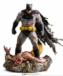 Batman: The Dark Knight Returns Sixth Scale Diorama By Iron Studios 20 Batman: The Dark Knight Returns Sixth Scale Diorama By Iron Studios