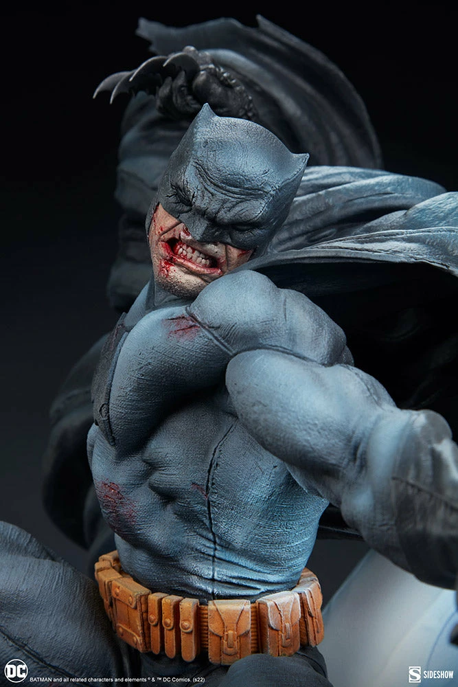 Batman: The Dark Knight Returns Premium Format™ Figure By Sideshow Collectibles 13 Batman: The Dark Knight Returns Premium Format™ Figure By Sideshow Collectibles