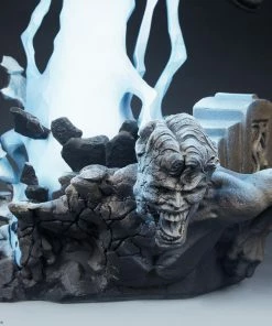 Batman: The Dark Knight Returns Premium Format™ Figure By Sideshow Collectibles 38 Batman: The Dark Knight Returns Premium Format™ Figure By Sideshow Collectibles