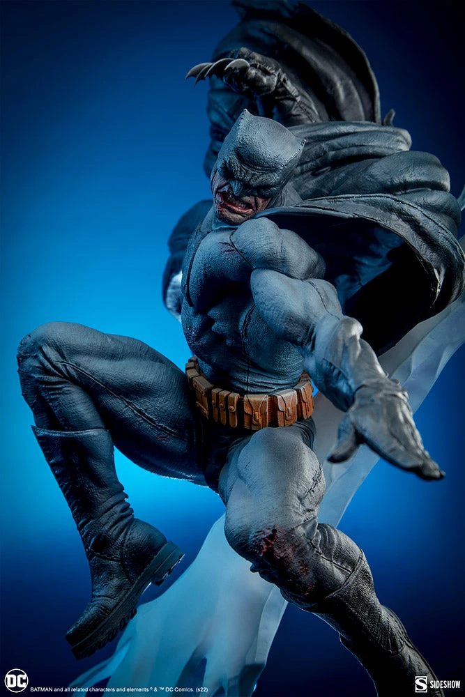Batman: The Dark Knight Returns Premium Format™ Figure By Sideshow Collectibles 20 Batman: The Dark Knight Returns Premium Format™ Figure By Sideshow Collectibles