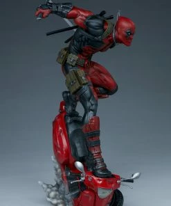 Deadpool Premium Format™ Figure By Sideshow Collectibles