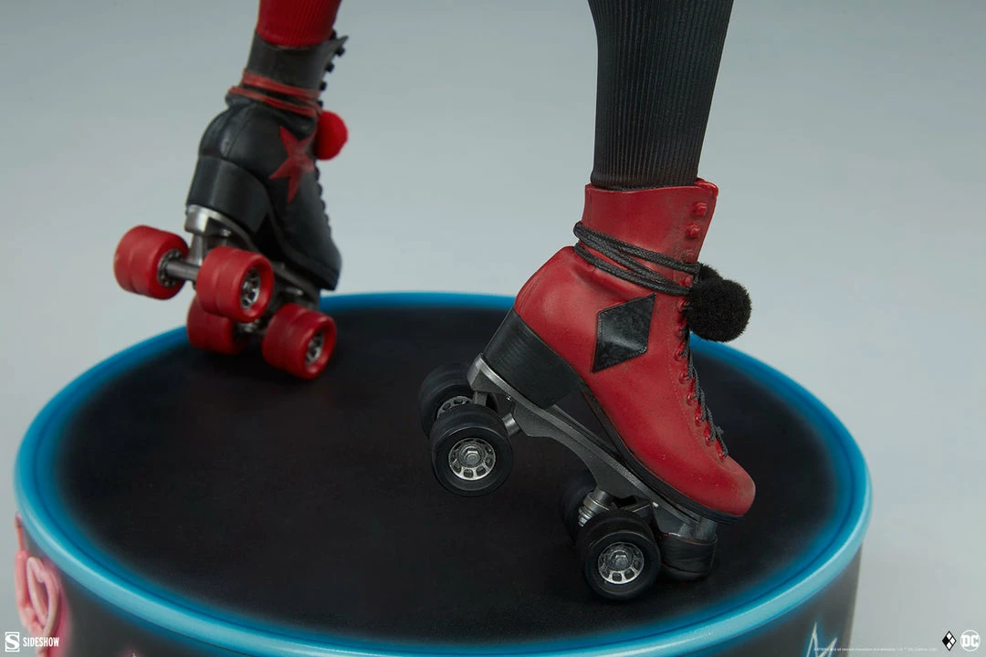 Harley Quinn: Hell On Wheels Premium Format™ Figure By Sideshow Collectibles Premium Collection 18 Harley Quinn: Hell On Wheels Premium Format™ Figure By Sideshow Collectibles Premium Collection