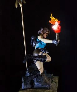 Lara Croft Statue By Gaming Heads Regular Edition - 1:6 Scale - Tomb Raider: Temple Of Osiris Premium Collection