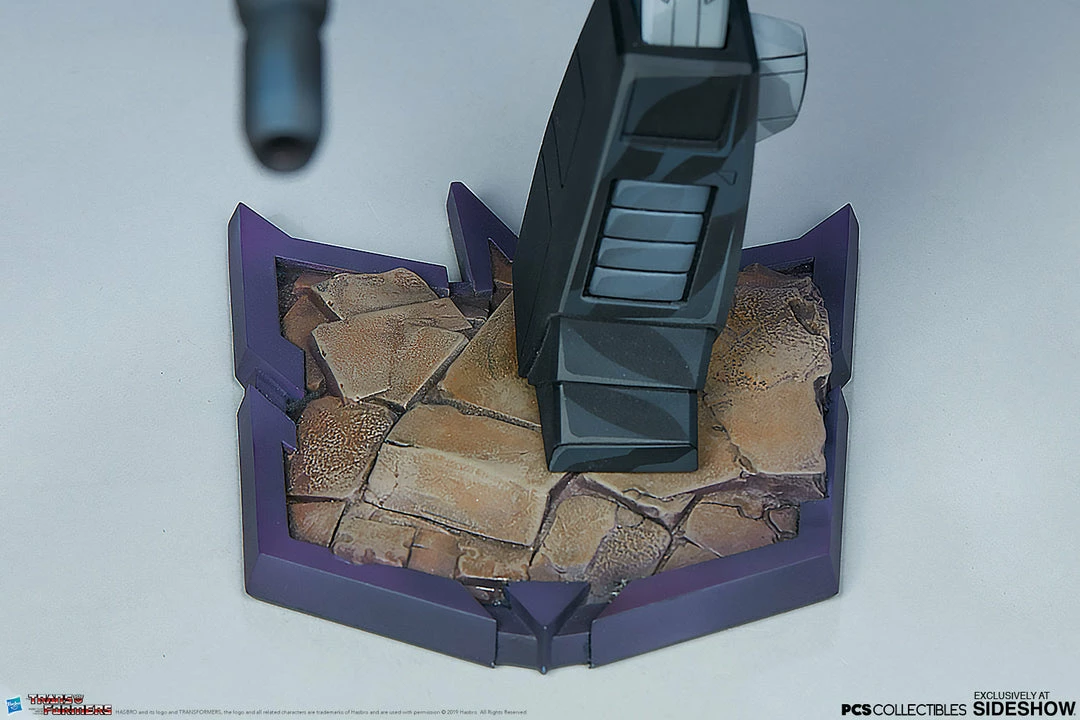 Transformers Nemesis Prime Statue By PCS Collectibles Classic Scale - Generation 1 13 Transformers Nemesis Prime Statue By PCS Collectibles Classic Scale - Generation 1