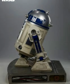 Star Wars R2-D2 Life-Size Figure By Sideshow Collectibles 25 Star Wars R2-D2 Life-Size Figure By Sideshow Collectibles