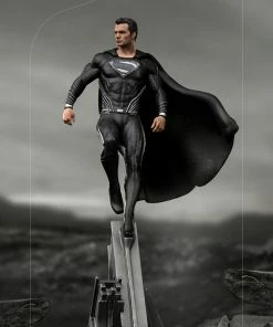 Superman Black Suit 1:10 Scale Statue By Iron Studios Art Scale 1:10 - DC Comics - Zack Snyder's Justice League 24 Superman Black Suit 1:10 Scale Statue By Iron Studios Art Scale 1:10 - DC Comics - Zack Snyder's Justice League