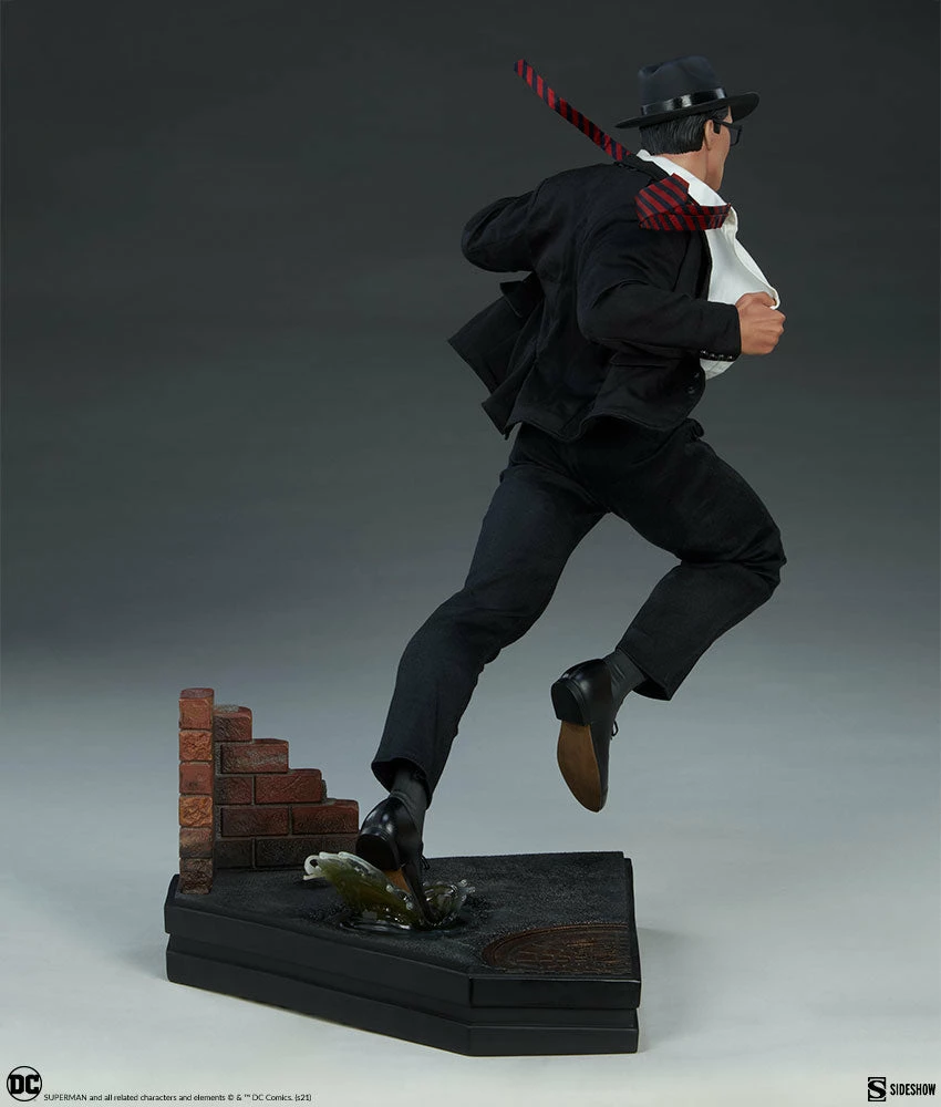 Superman™: Call To Action Premium Format™ Figure By Sideshow Collectibles 9 Superman™: Call To Action Premium Format™ Figure By Sideshow Collectibles