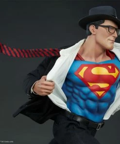 Superman™: Call To Action Premium Format™ Figure By Sideshow Collectibles 46 Superman™: Call To Action Premium Format™ Figure By Sideshow Collectibles