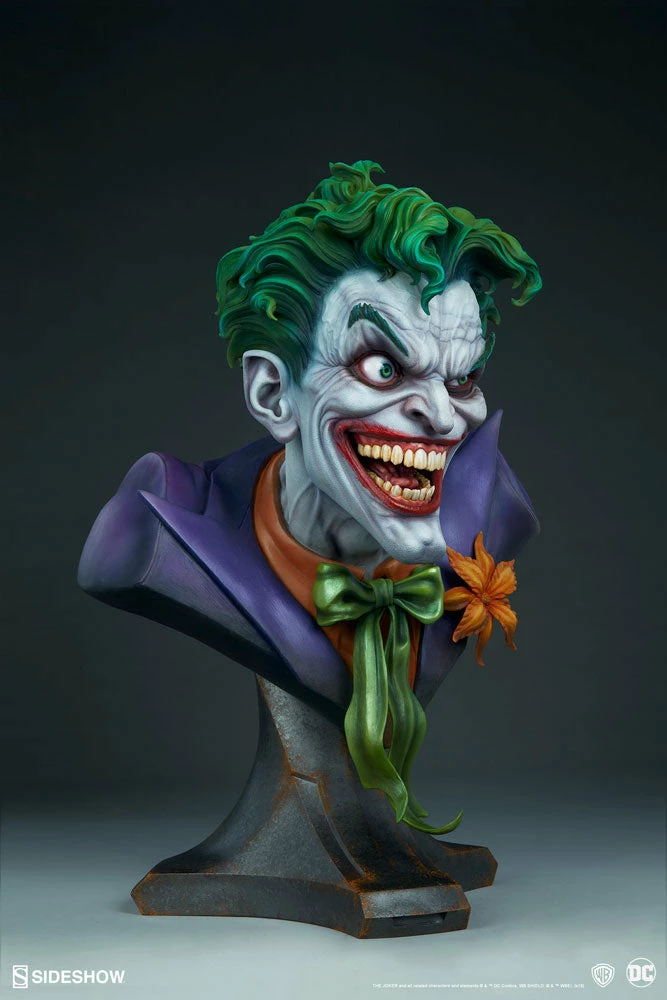 LIFE SIZED STATUES PROPS The Joker™ Life-Size Bust By Sideshow Collectibles DC Comics 11 LIFE SIZED STATUES PROPS The Joker™ Life-Size Bust By Sideshow Collectibles DC Comics