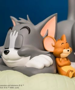 Tom And Jerry Sweet Dreams Collectible Figure By Soap Studio