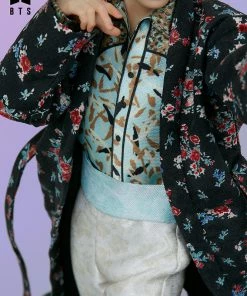 V Deluxe Statue By Sideshow Collectibles BTS Idol Collection