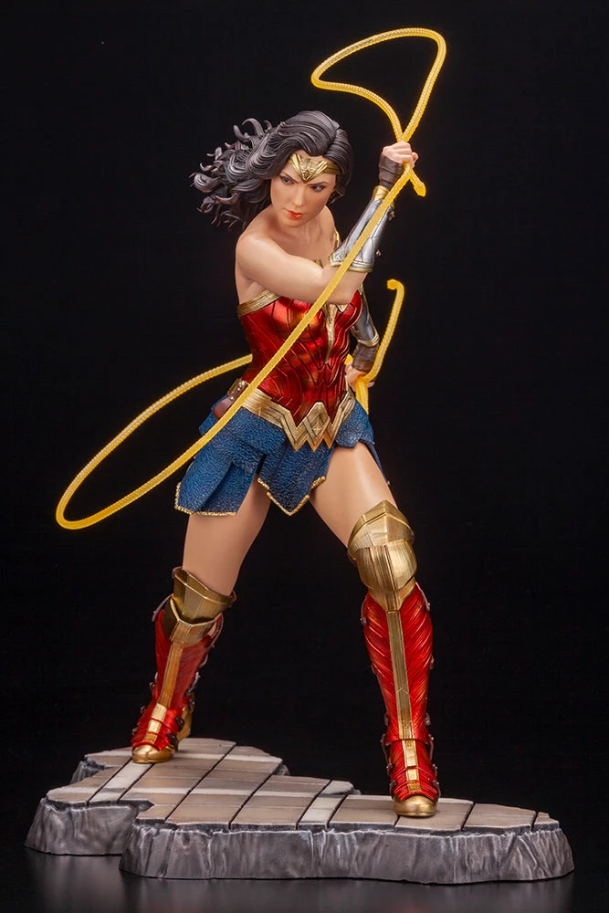 Wonder Woman (1984) Statue By Kotobukiya ARTFX 12 Wonder Woman (1984) Statue By Kotobukiya ARTFX