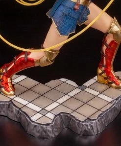 Wonder Woman (1984) Statue By Kotobukiya ARTFX 28 Wonder Woman (1984) Statue By Kotobukiya ARTFX